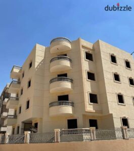 2,200,000 ج.م بسعر مميز شقة 165م استلام فوري نصف تشطيب حدائق اكتوبر اميز لوكيشن السياحية ( أ ) بجوار جميع الخدمات