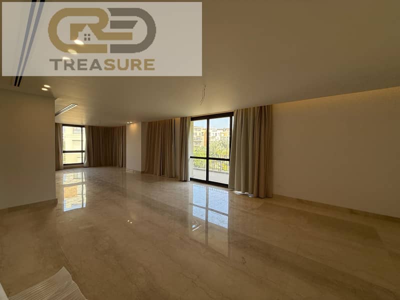 شقه بمطبخ بالاجهزه والتكييفات للايجار في ايستاون -  Eastown - new cairo 0