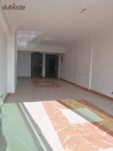 14,000 ج.م شقة 165م للايجار اخر شارع الطيران مدينة نصر قرب مستشفى الشرطة بايجار فقط 14000ج دقيقتان لطريق النصر وجامعة الازهر ونادي السكة 3غرفة وريسبشن 3قطعة و2 ح