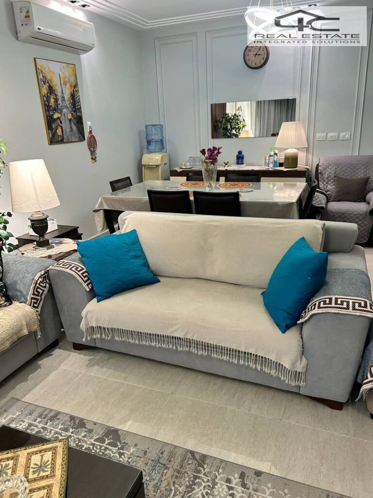 فيلا تاون هاوس  للبيع استلام فوري تشطيب  سوبر لوكس بالتكييفات  لوكيشن مميز فيو على لاند سكيب في هايد بارك التجمع الخامس القاهرة الجديدة بجوار ميفيدا 0