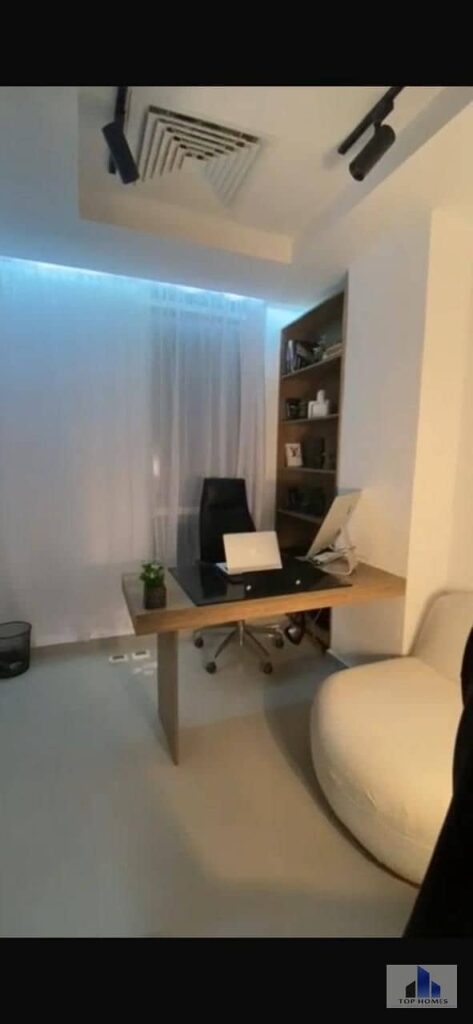 عيادة للإيجار 75 متر بموقع متميز في اوزون الطبي القاهرة الجديدة 0