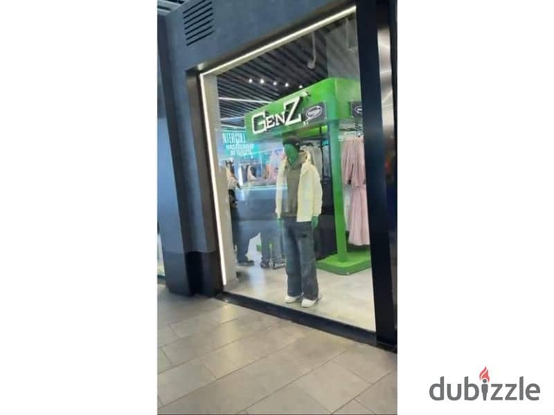 فرصة استثمار حقيقية محل تجاري مميز للبيع بموقع استراتيجي داخل مول مشهور – التجمع الخامس 0
