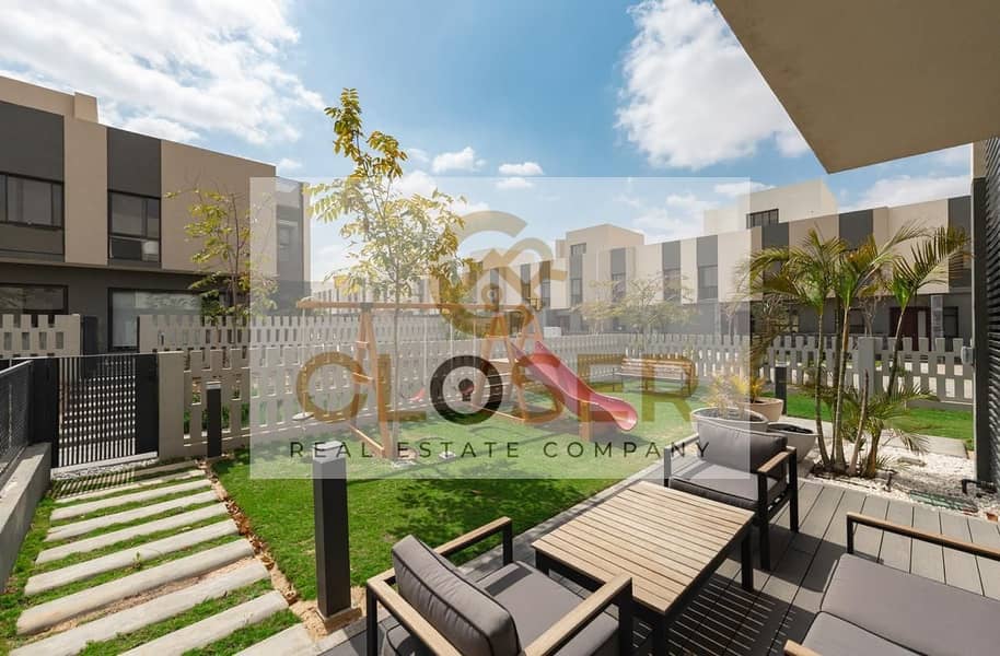 بجوار المركز الطبي العالمي امتلك فيلا مستقله440م متشطبه استلام فورري بكمبوندAl Burouj 0