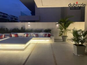 130,000 ج.م شقة بحمام سباحة مفروشة للايجار في ليك فيو ريزدنس