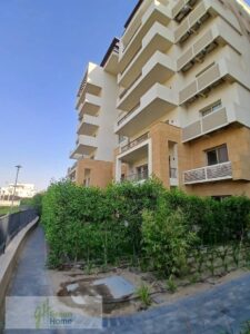 شقة مميزمن 3 غرف نوم + ناني مع إطلالة على ملعب الغولف – أب تاون كايرو 28,000,000 ج.م