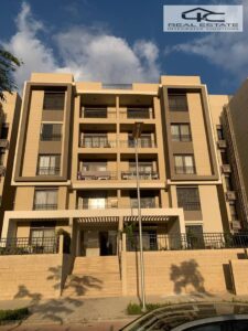 8,650,000 ج.م شقة متشطبه بالكامل واستلام فورى للبيع 3 غرف نوم في كمبوند فيفث سكوير القاهرة الجديدة fifth square في لوكيشن مميز جدا فيو دايركت على لاند سكيب