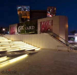 25,000 ج.م محل للإيجار بأميز لوكيشن في الرحاب بالتجمع الأول