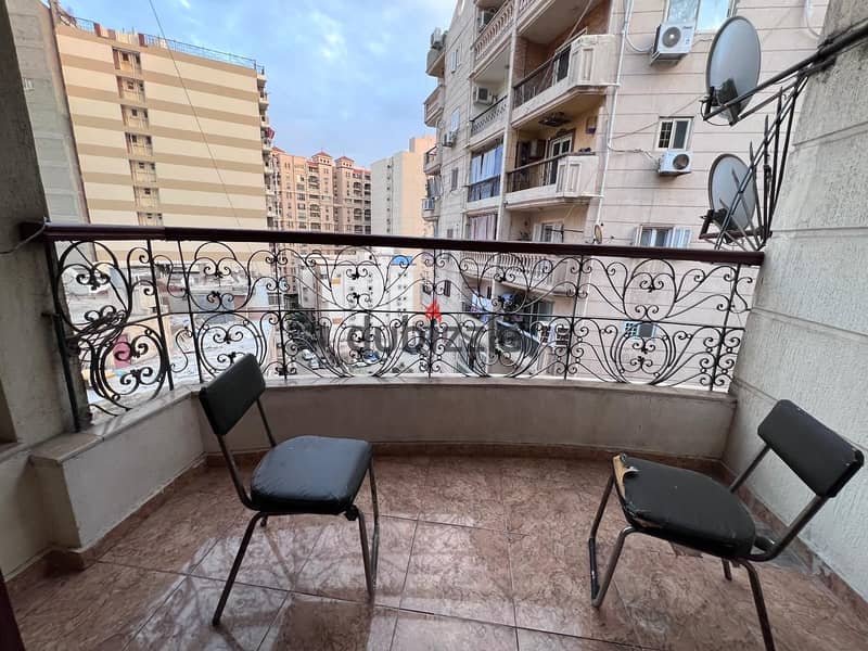 شقه للبيع ب سموحه علي شارع كمال الدين صلاح الرئيسي 0