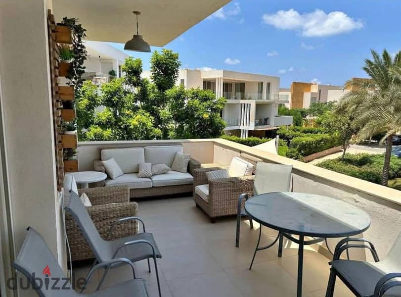 لسرعة البيع شقة 115 متر + 17  في تاج سيتي أمام مطار القاهرة الدولي ، موقع مميز بالتجمع الاول بجوار فندق كمبينسكي ودقايق من مدينة نصر وصر الجديدة 0