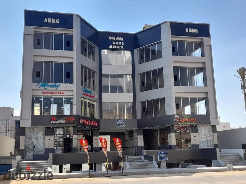 محل تجاري للإيجار بأميز لوكيشن في البنفسج 9 بالتجمع الأول 0