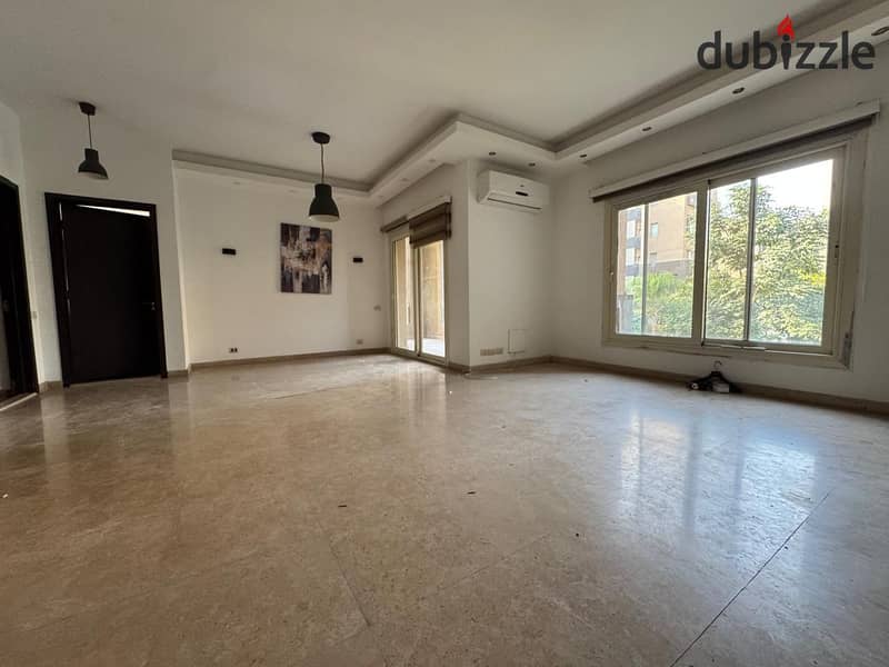 شقة للايجار ارخص سعر في السوق موقع متميز في ذا فيلدج - التجمع الخامس - القاهرة الجديدة - تشطيب فاخر 0