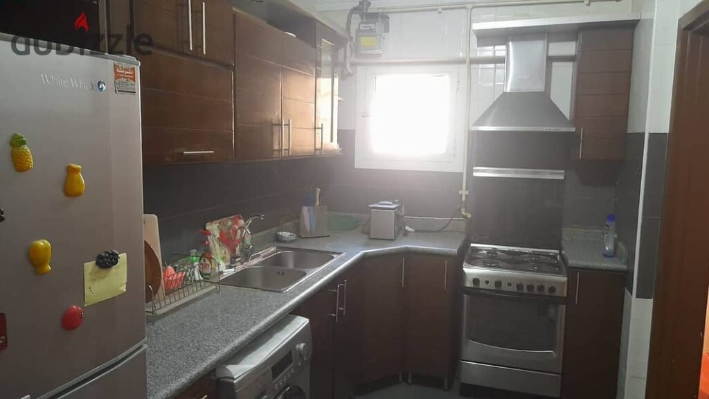 شقة للإيجار سوبر لوكس مفروشة ومكيفة داخل كمبوند في الشيخ زايد 0