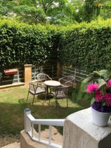 26,000 ج.م للايجار ارضى بجاردن بجوار الخدمات تشطيبات فرش مودرن سعر مميز