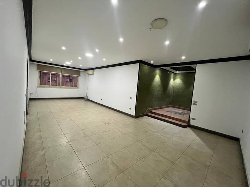 شقه للايجار بالمهندسين تطل علي البطل احمد عبد العزيز 0