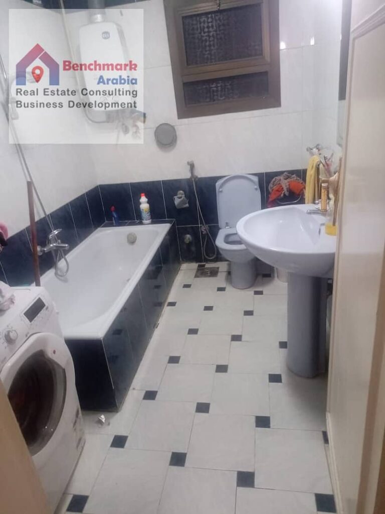 شقة مميزة للبيع بحي السفارات مدينة نصر | 175م بحري + جراج 0