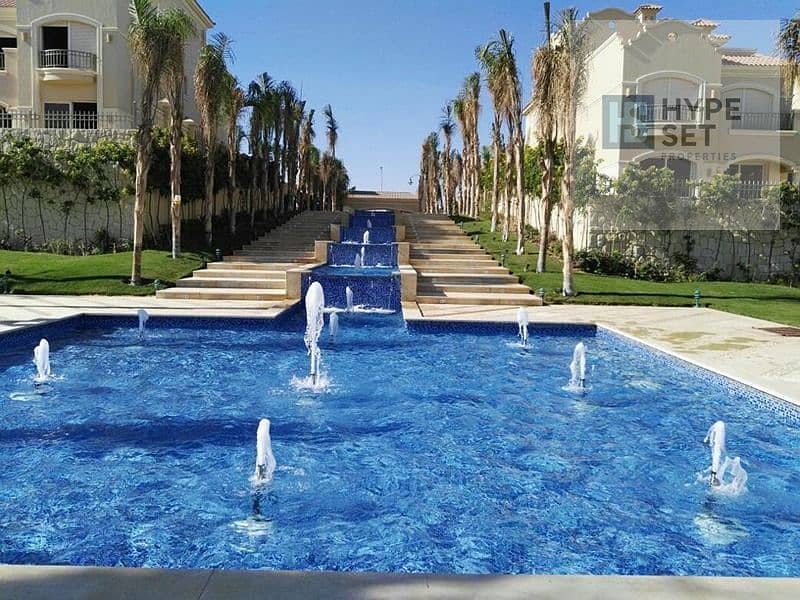 توين هاوس  للبيع سور في سور مع لافيستا سيتي كمبوند الباتيو  جايد بمقدم 5% و تقسيط علي 10سنوات 0