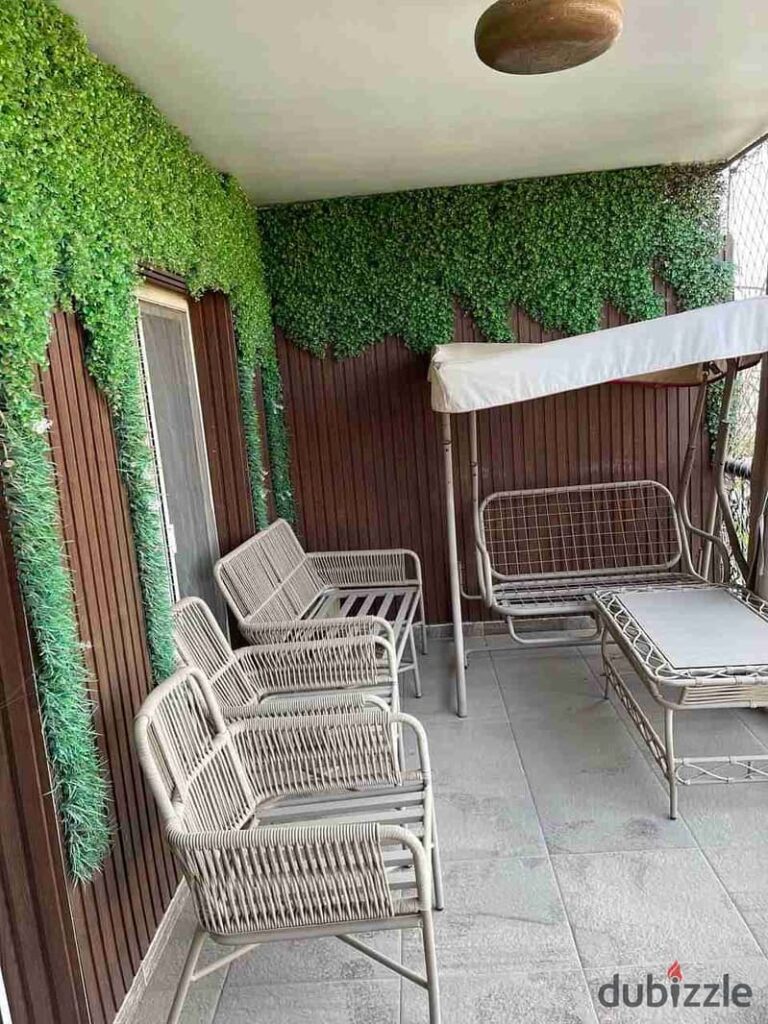 للبيــــــع بمدينـــــــةالرحــــــاب شقه 182 متررحاب 2   شـقـة مـمـيـزة لـلـسـكـن  تـشـطـيـب سـوبـر لـوكـس فـنـدقـي  مـسـاحـة: 180 م الـمـوقـع: الـمـرحـلـة الـثـامـنـة جـانـب الـسـوق الـشـرقـي وأمـام مـسـجـد عـمـر بـن الـخـطـاب  3 غـرف نـوم – 3 حـمـامـات 0