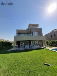 50,000,000 ج.م فيلا تشبه القصر في بالم هيلز متشطبه ومفروشه بالعفش الجديد بحمام سباحه خاص استلام فوري