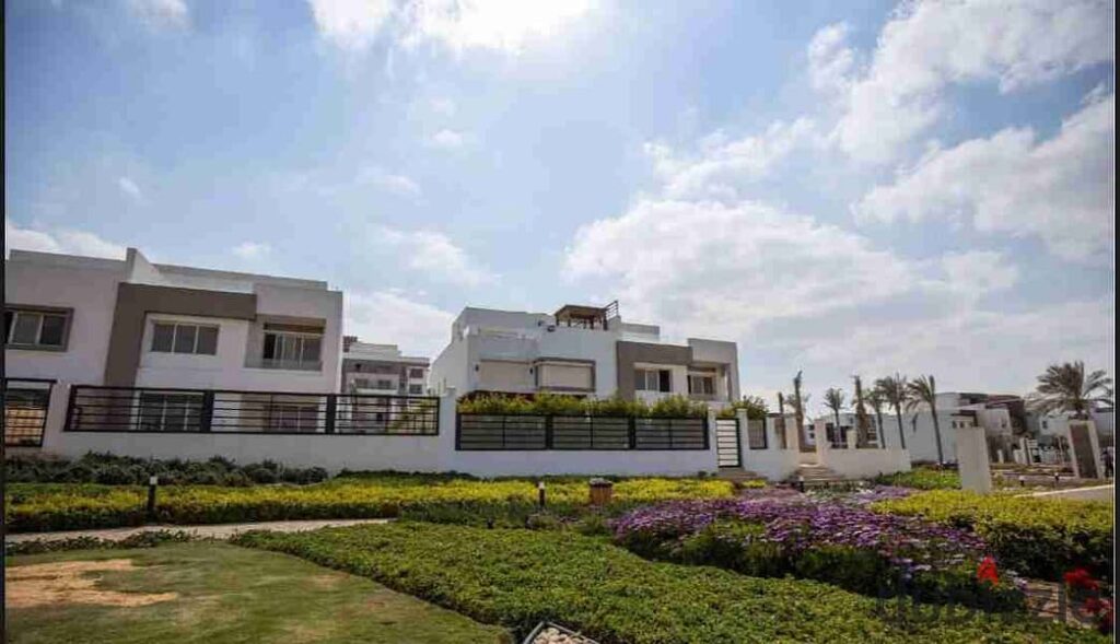 توين هاوس للبيع استلام فوري بكمبوند هايد بارك التجمع الخامس و بالتقسيط علي 6 سنين 0