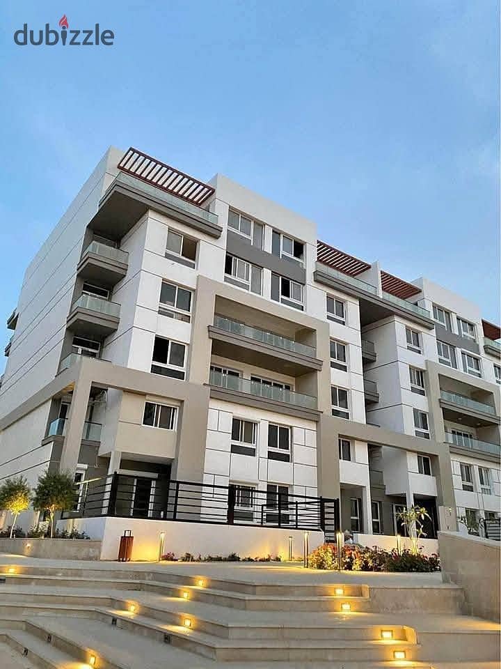 فيلا  توين هاوس للبيع  في  هايد  بارك  بأقل  سعر في الماركت  بمقدم  5%  فقطط  و هتقسط  علي  10  سنين من غير اي زياده  في  السعر 0