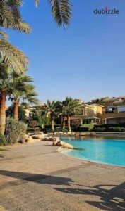 24,818,000 ج.م فيلا تاون هاوس للبيع داخل ارقي كمبوند تلال ايست في قلب الجولدن سكوير و متشطبه بالكامل الترا موردن بالتكييفات بتاعتها