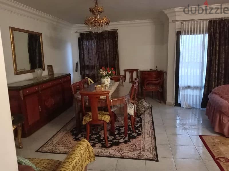 شقة للبيع المقطم علي شارع 20 متر الدور الخامس 0