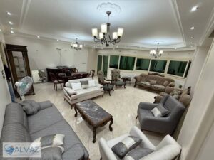 37,000 ج.م شقه مفروشه للايجار بالبنفـسج 8وقريبة من الخدمات الأساسية. قريب من الورش والمحاور الرئيسية مثل طريق السويس، التسعين الشمالي، والرحاب. وصول سهل للمولات وا