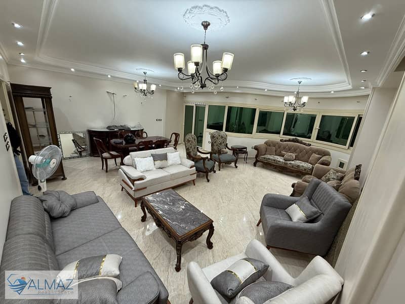 شقه مفروشه للايجار بالبنفـسج 8وقريبة من الخدمات الأساسية. قريب من الورش والمحاور الرئيسية مثل طريق السويس، التسعين الشمالي، والرحاب. وصول سهل للمولات وا 0