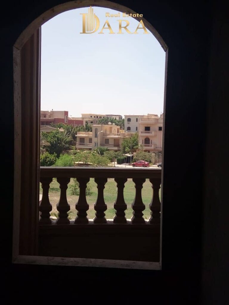 شقة للبيع بأفضل لوكيشن فى الحى السابع فيلات بمقدمات 40% وأقساط تصل ل3 سنين 0