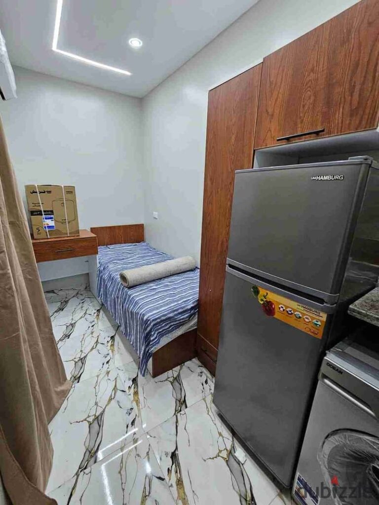 استديو سنجل للايجار بسعر مغري في الحي الثاني مجاورة أولي خلف بنزيمة توتال وماكدونالدز دور أرضي مرتفع علوي بجوار جميع الخدمات نص دقيقة من مسجد الحصري 0