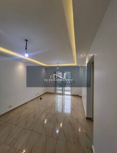 13,500 ج.م لقطه للايجار في ارقي واميز مراحل مدينتي في b12 شقه 78متر التقسيمه 2نوم+احمام+ريسبشين كبير+مطبخ+بالكونه تشطيبات خاصه الدور الرابع موقع ممتاز خطوط من ال