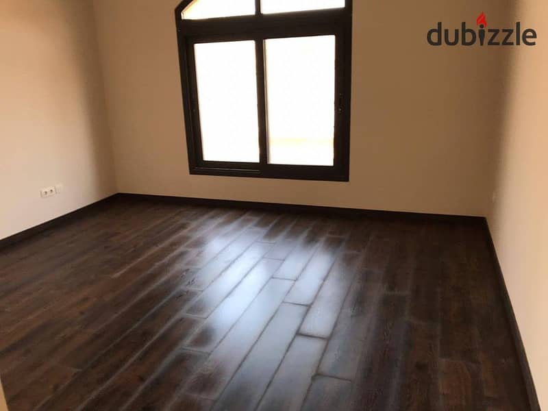 فيلا توين هاوس تشطيب كامل ريسيل جاهزه ع السكن موقع مميز للبيع في كمبوند ميفيدا اعمار Mivida Emaar 0