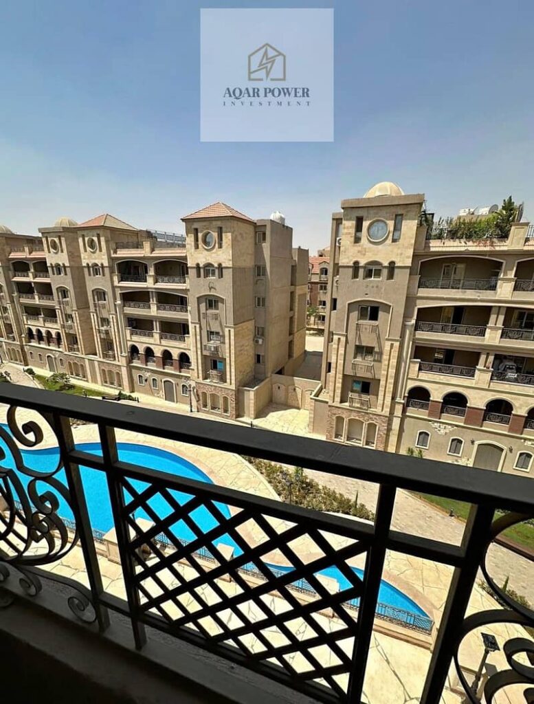 شقة استلام فوري في قلب التجمع الخامس امام هايد بارك كمبوند Rock vera في الجولدن أسكويردقايق من شارع التسعين و دقايق من الجامعة الامريكية 0