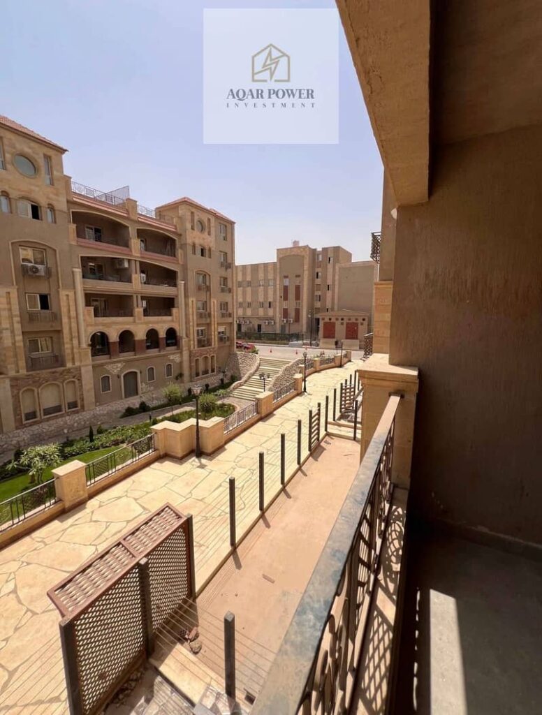 شقة  لقطة في التجمع الخامس الاندلس استلام فوري كمبوند Rock vera امام هايد بارك في الجولدن أسكويردقايق من شارع التسعين و دقايق من الجامعة الامريكية 0