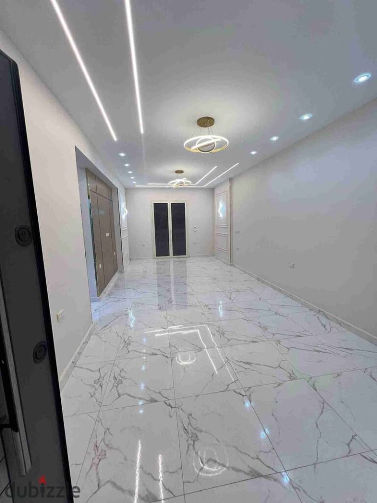 شقة للبيع 175 م 3 برج من اللبيني فيصل الرئيسي 0