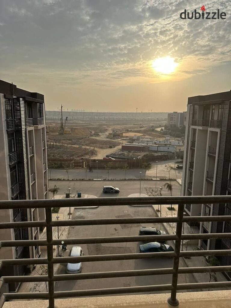 شقه للبيع 77متر بمدينتي بموقع مميز B8 0