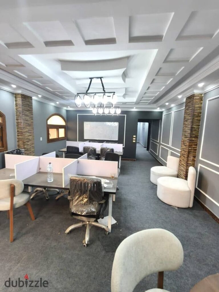 *شقة للإيجار – إداري مفروش – القاهرة الجديدة، التجمع الأول – البنفسج عمارات*   *موقع مميز جدًا* قريبة جدًا من *محور محمد نجيب* بالقرب من المواصلات 0