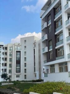 4,000,000 ج.م ب 4 مليييون كاااش شقه للبيع متشطبه جاهزة للسكن استلام فورى فى قلب احسن و ارقى لوكيشن فى العاصمة الادارية داخله كل المرافق