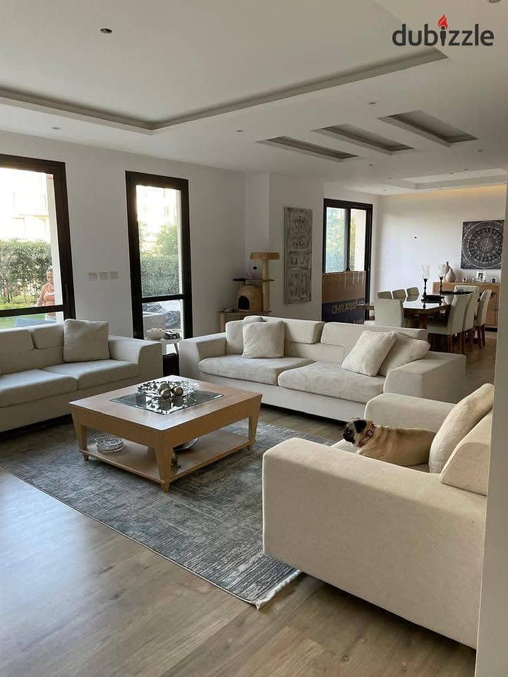 اخر شقه جاهزة للمعاينة والفرش فورا  استلام فوري بجانب الجامعة الامريكية مباشرة في جولدن سكوير في ماونتن فيو اي سيتي التجمع الخامس 0