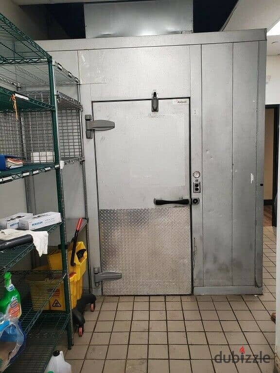 مصنع غذائي بالثلاجات ب المنطقة الصناعية ب التجمع 0