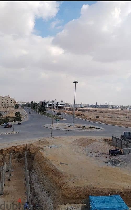 شقة فى عمارات عثمان بجوار الجامعه الروسيه و الجهاز الجديد 0