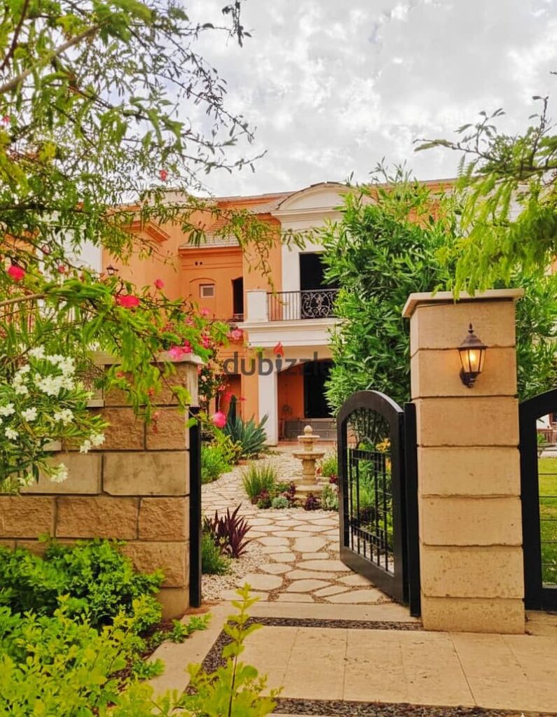 آخر فيلا VIP استاندالون 615م للبيع استلام فوري في جولدن اسكوير التجمع ليان بجوار النادي الاهلي و بالم هيلز 0