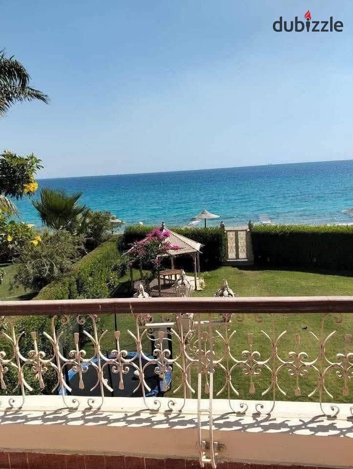 بموقع استراتيجي علي البحر شاليه للبيع صف اول متشطب بالكامل علي ظريق الزعفرانه في تلال العين السخنه telal sokhna 0