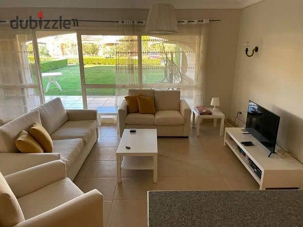 باقل مقدم وتقسيط علي 10 سنين شاليه للبيع صف اول علي ابحر متشطب بالكامل  بالتكييفات و المطبخ في تلال العين السخنه telal sokhna 0