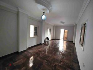 10,000 ج.م شقه للايجار في المنطقه التانيه عمارات في الشروق