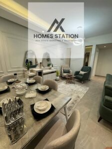 95,000 ج.م شقة دوبلكس مفروشة بالكامل للإيجار في Eastown Sodic Spectrum بمساحة 210 متر مربع على الدور الثالث، جاهزة للسكن فورًا. تتضمن الشقة 3 غرف نوم و3 حمامات و