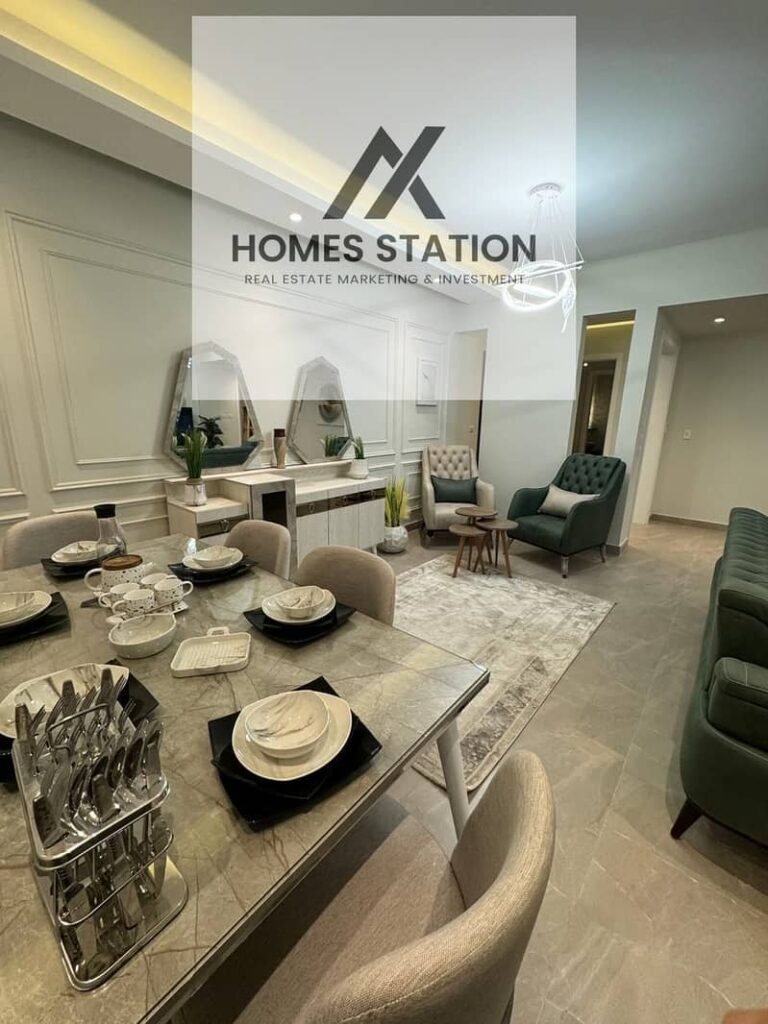 شقة دوبلكس مفروشة بالكامل للإيجار في Eastown Sodic Spectrum بمساحة 210 متر مربع على الدور الثالث، جاهزة للسكن فورًا. تتضمن الشقة 3 غرف نوم و3 حمامات و 0