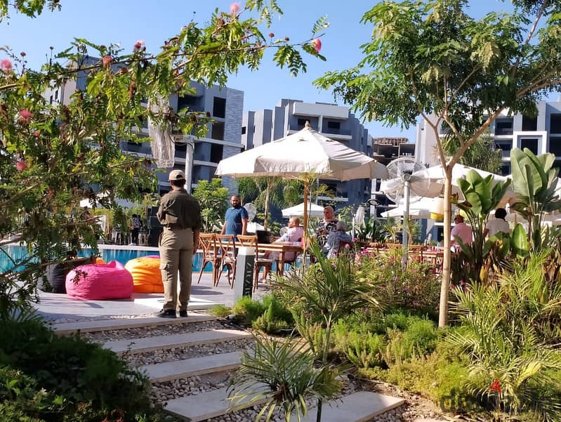 للبيع شقه 138م كمبوند صن كابيتال من اهم مشاريع حدائق اكتوبر علي طريق الفيوم فيو الاهرمات استلام فوري بمقدم10% وتقسيط يصل علي8سنوات اقوي فرصه استثماريه 0