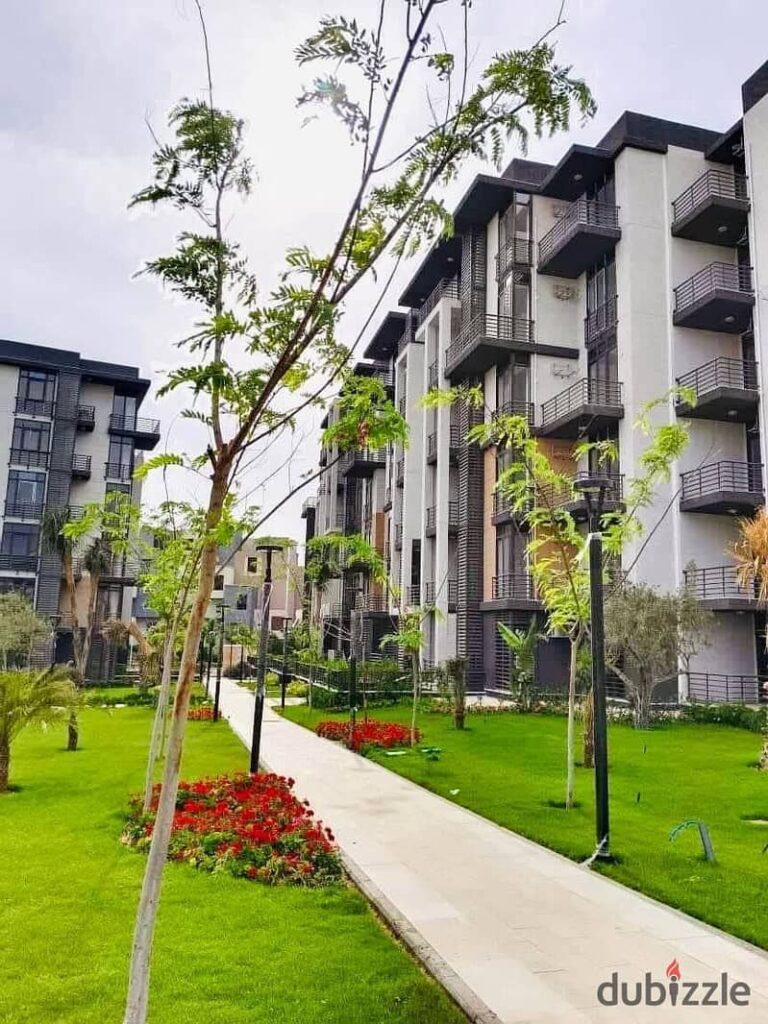 شقة للبيع فى مدينتى 155 متر 3غرف نوم و3 حمام  منطقة B10 المميزة دور خامس فيو جاردن دور خامس استلام شهور متشطبة على السكن 0