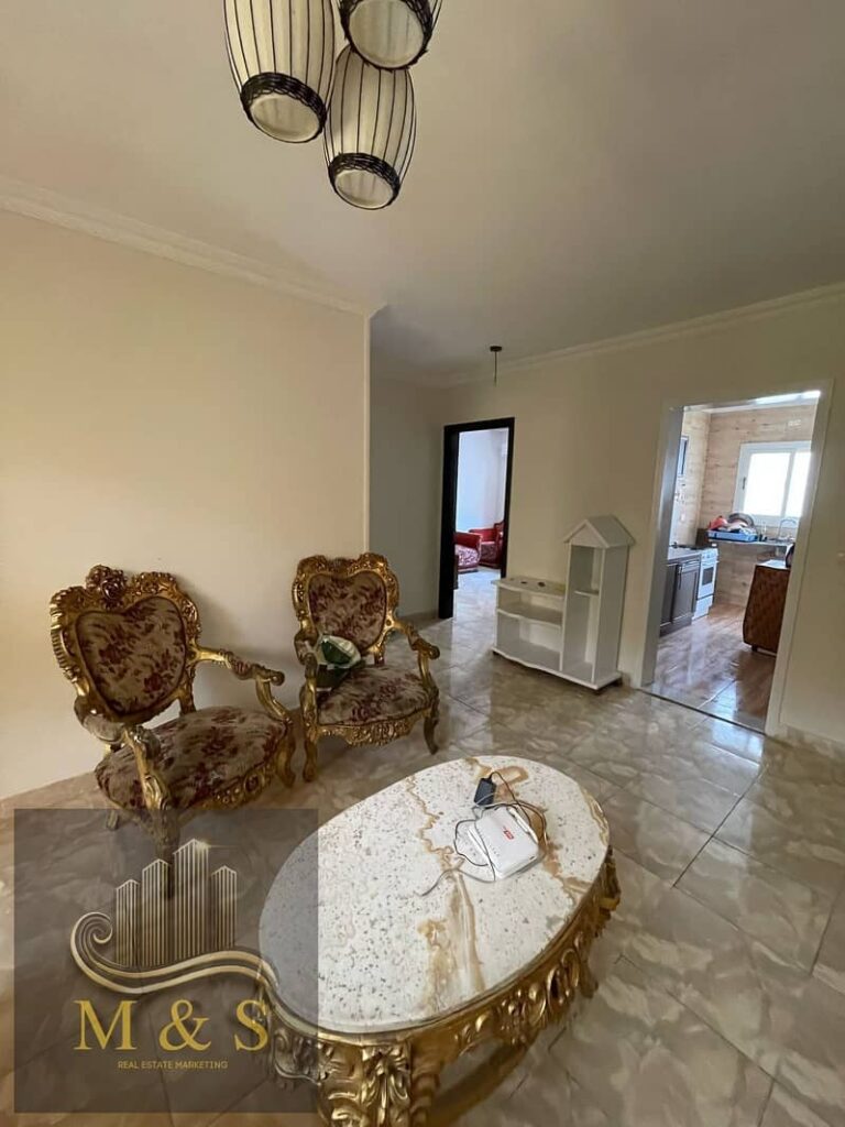 للبيع شقه لقطه بمدينتى 81م طلعت مصطفى 0